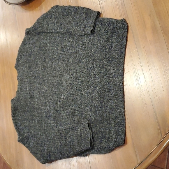 Dreamers Graphic sweater. - Picture 5 of 8